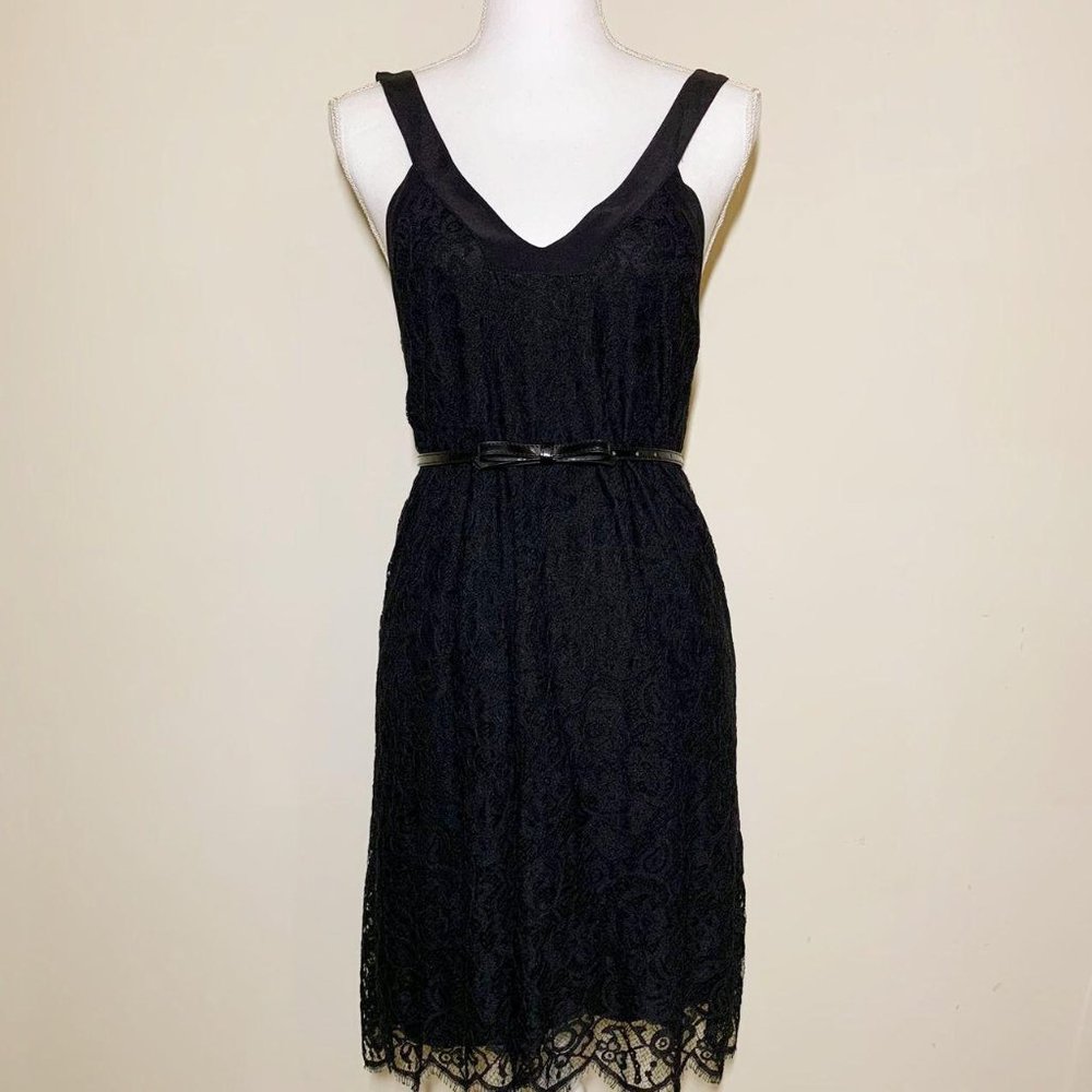 Velvet V-Neck Lace Overlay Shift Dress